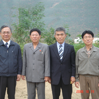 2006년 10월 김동근 개성공단관리위원장 입니다.